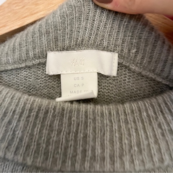 Sage H&M Sweater - Picture 2 of 5